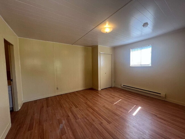 Building Photo - "Charming 1-Bedroom Retreat in Forsyth - Perfect for Cozy Living!"