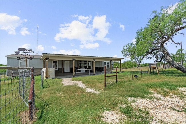 Building Photo - 480 Grandpa Rd
