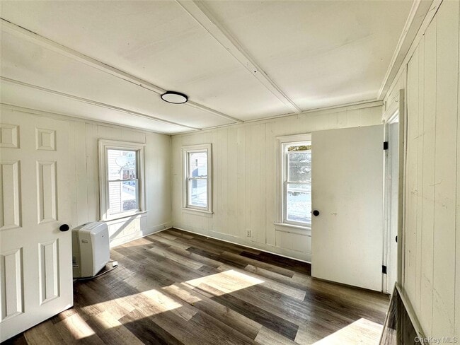 Building Photo - 34 Broad St