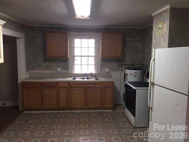 Building Photo - 808 Wilmington Ave