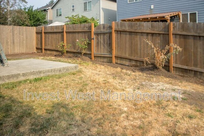 Building Photo - 9312 NE 81st St