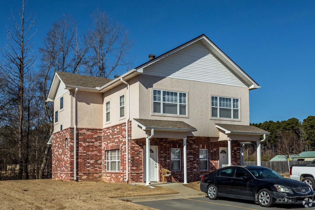 Primary Photo - Camry Court Apartments