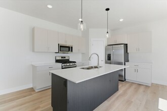 Building Photo - 3143 W 1625