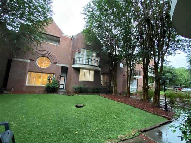Foto del edificio - 11846 Taylorcrest Rd