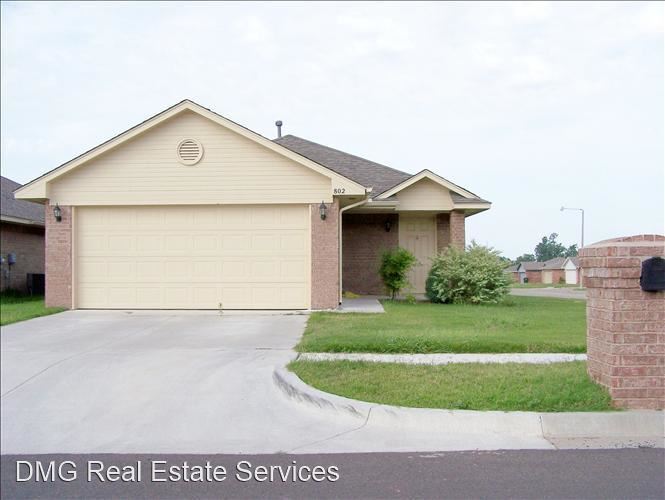 Primary Photo - 3 br, 2 bath House - 802 Beaumont Sq