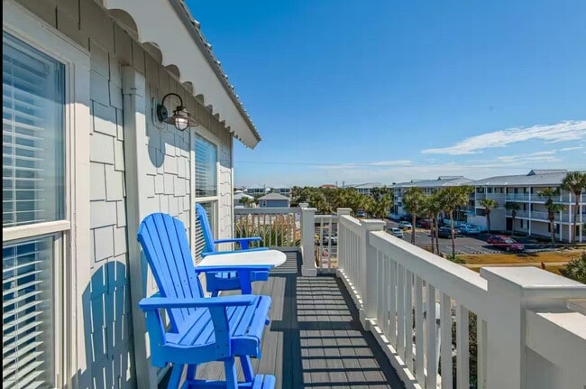 Building Photo - 68 Cobia St