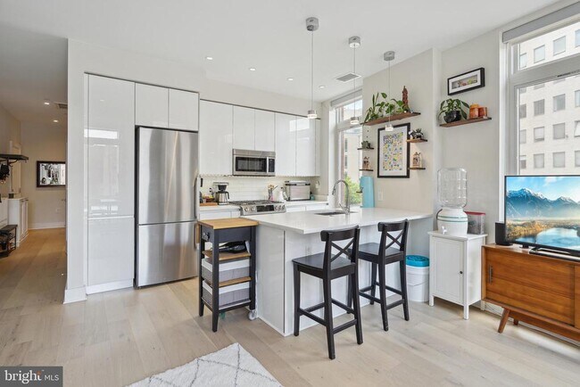 Foto del edificio - 1745 N St NW