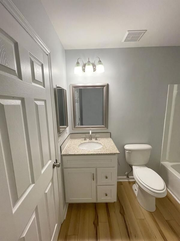 Foto del edificio - 221 N Cedar St