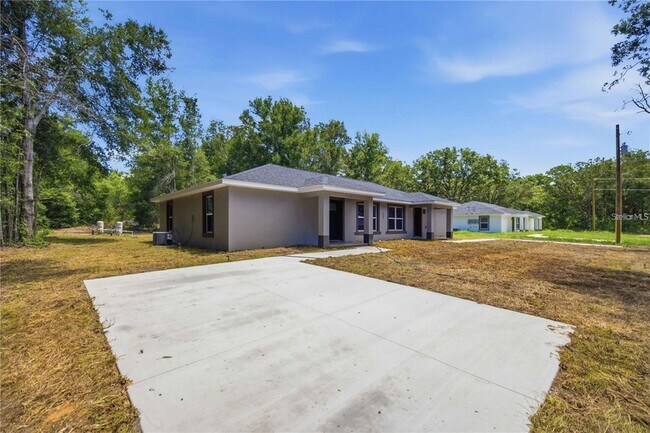 Foto del edificio - 5795 NW 11th Pl