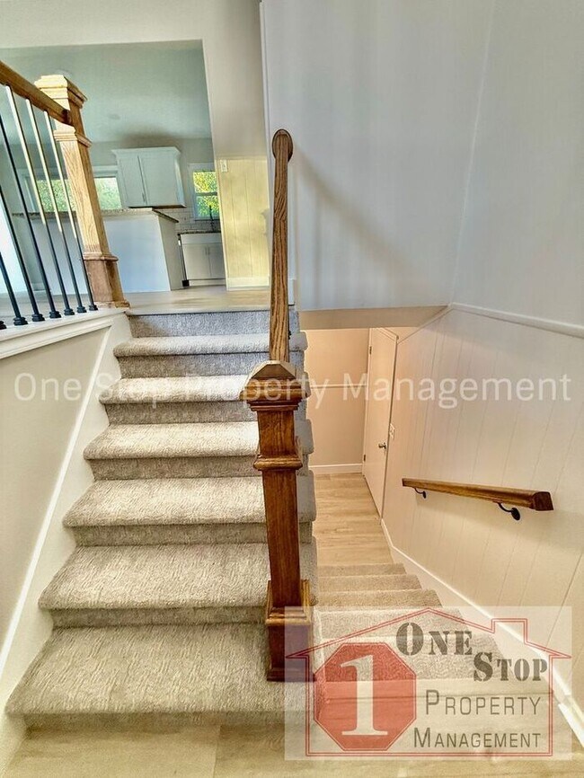 Foto del edificio - 4-Bedroom, 2.5-Bathroom home in Independence