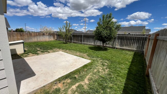 Foto del edificio - 17606 Mountain Springs Ave