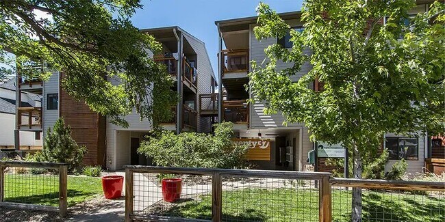 Foto del edificio - 2037 Walnut St