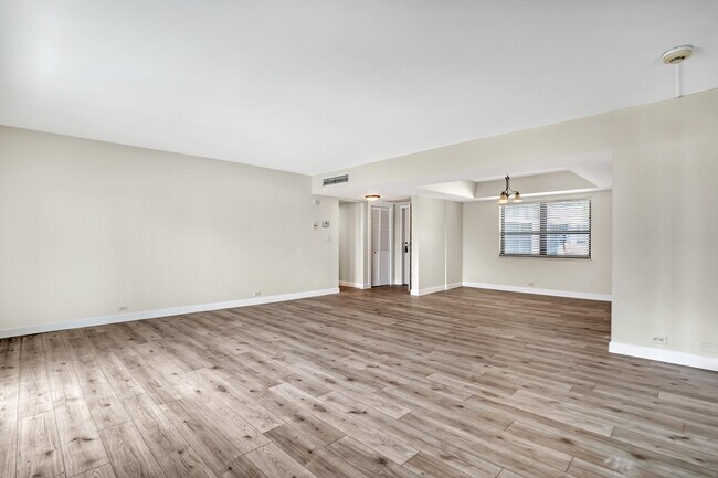 Building Photo - 1208 Marine Way