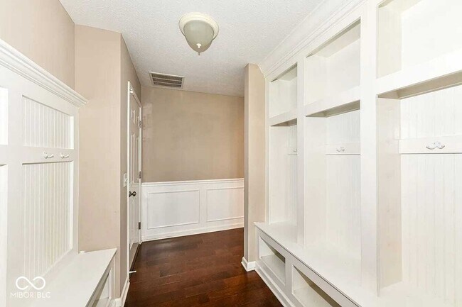 Foto del edificio - 14080 Knightstown Dr W