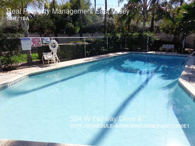 Foto del edificio - 524 W Fairway Dr