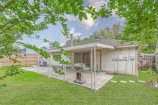 Building Photo - 4922 Bridgemont Ln