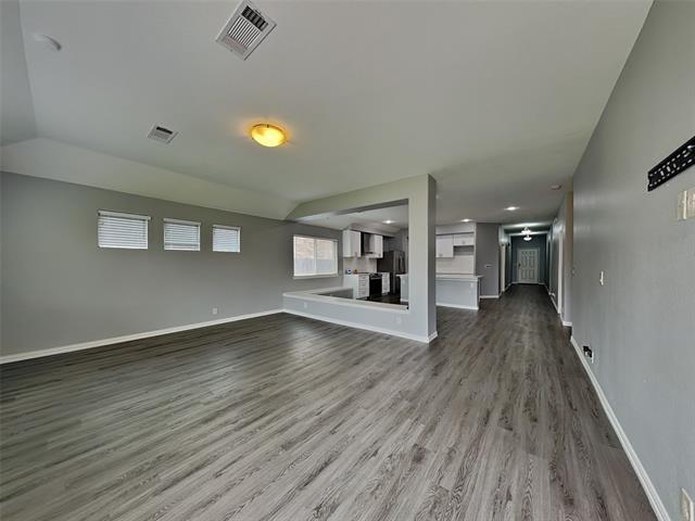 Foto del edificio - 2102 Long Forest Rd