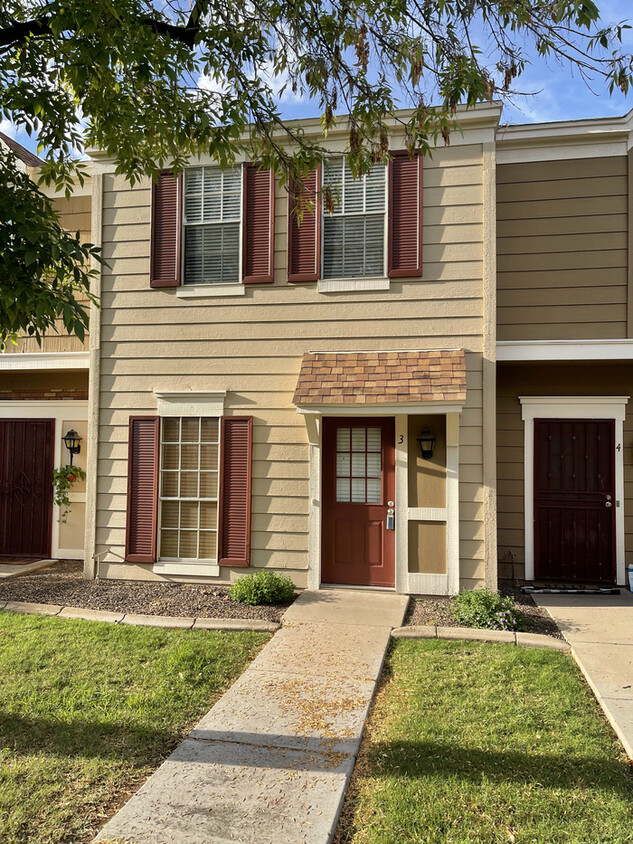 Foto principal - Great Townhome in North Phoenix is Availab...