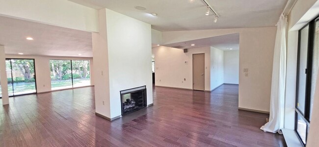 Building Photo - 4200 Burrell Way