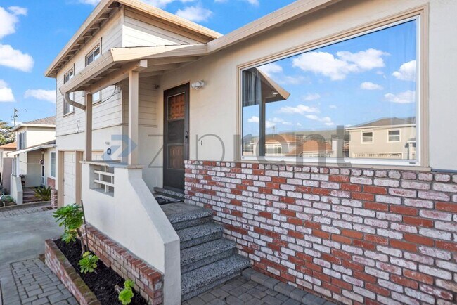 Foto del edificio - 109 Alta Mesa Dr