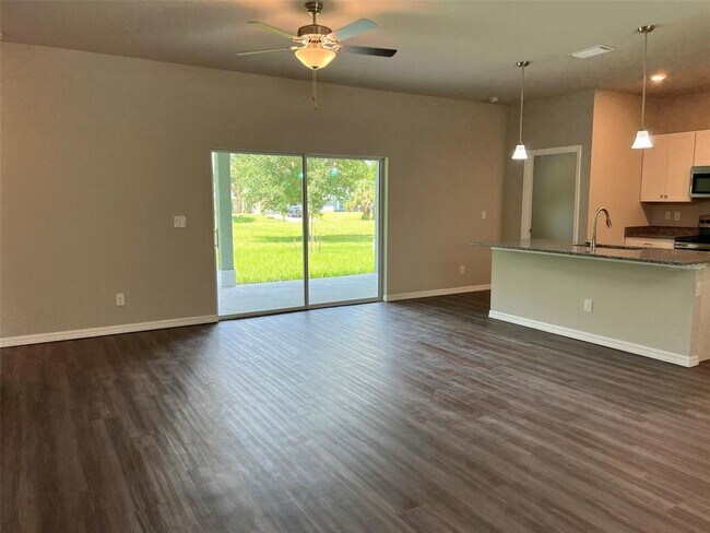 Foto del edificio - 3685 Trenton Ln