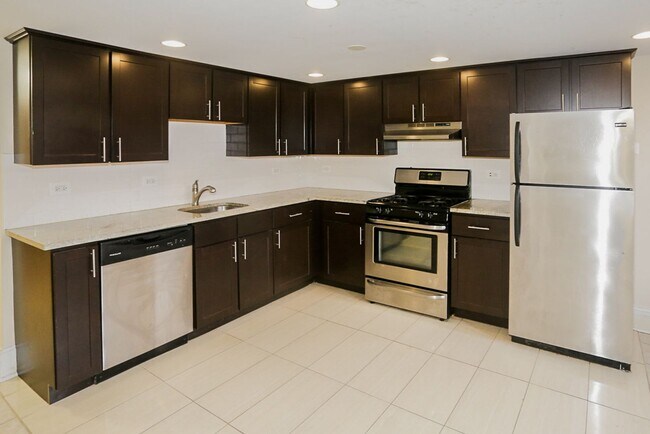 Foto del edificio - 877 W Lill Ave