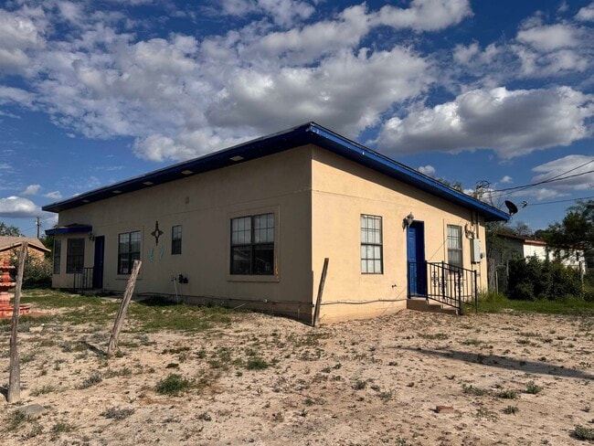 Building Photo - 1108 Avenue S