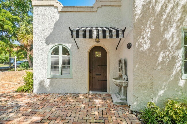 Building Photo - 333 Marlborough Rd