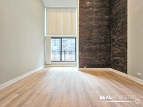 Building Photo - 1220 N La Salle Dr