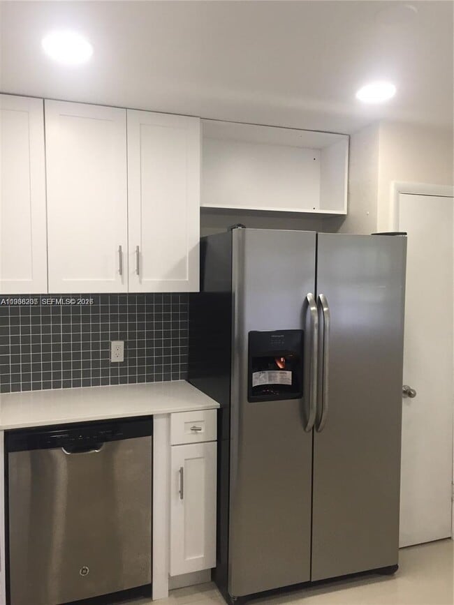 Foto del edificio - 1550 NE 191st St