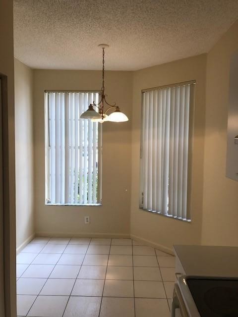 Building Photo - 20970  Via Azalea  3