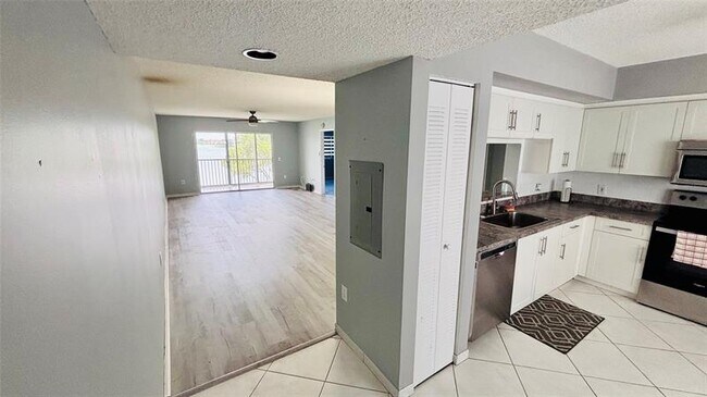 Foto del edificio - 13800 SW 5th Ct