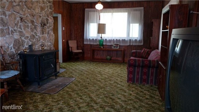 Building Photo - 3 br, 1 bath House - 2828 W. Hwy 116