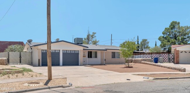 Building Photo - 10516 Cuesta Brava Ln
