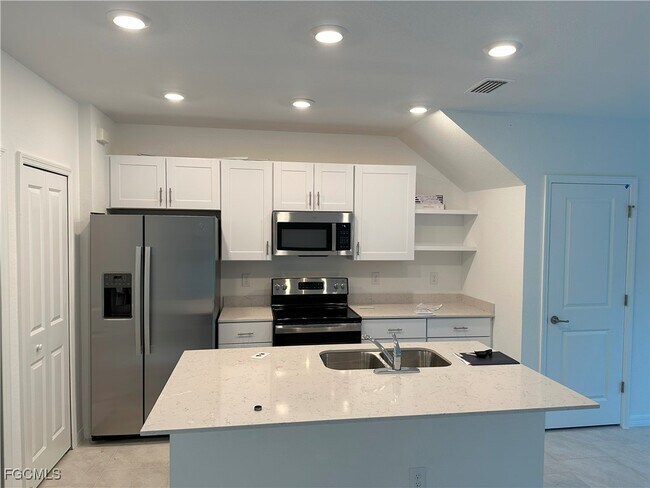 Foto del edificio - 14237 Oviedo Pl