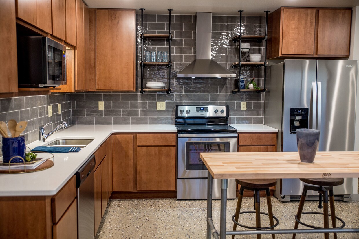 Sheyenne Plaza Apartments in West Fargo, ND