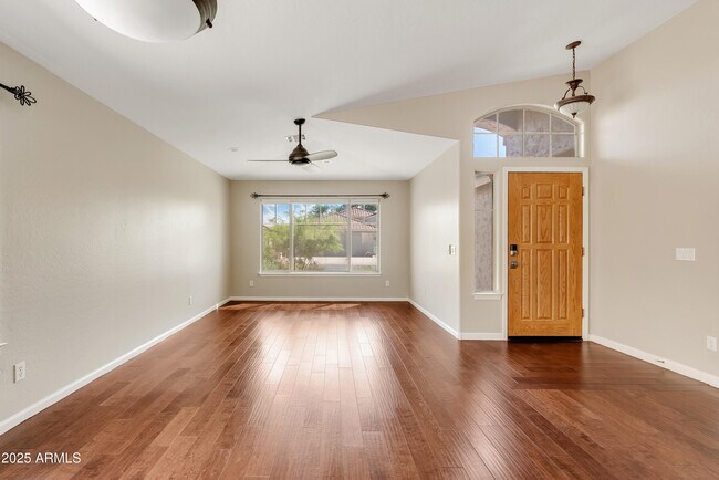 Foto del edificio - 5126 E Libby St