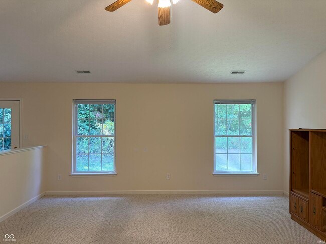 Foto del edificio - 5391 N Teresa Ln