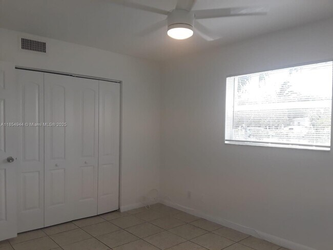 Foto del edificio - 3167 Auburn Blvd
