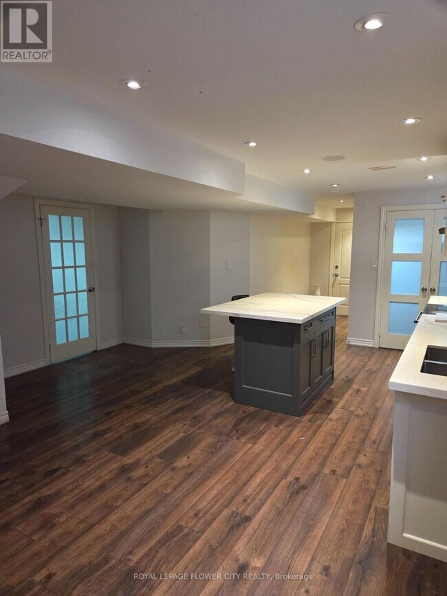 Building Photo - 207 Gardenbrooke Trail