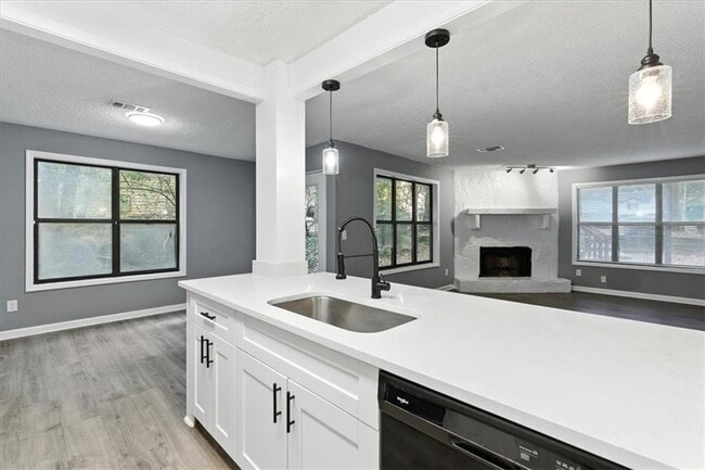 Building Photo - 3009 Hawthorne Pl