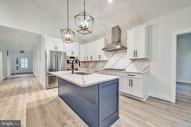 Building Photo - 8179 Bodkin Ave
