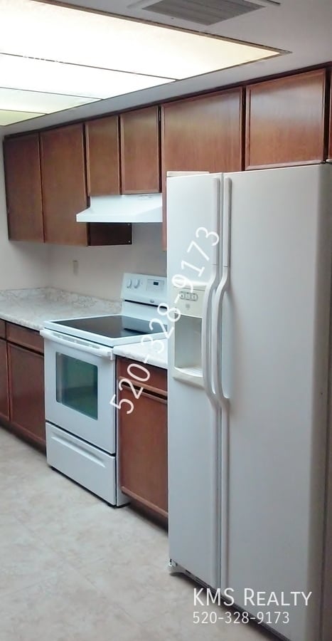 Foto del edificio - 9159 E Broadway Blvd