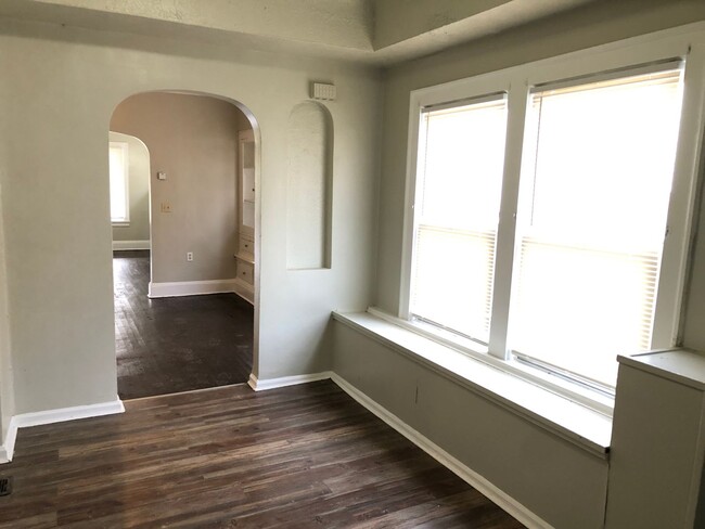 Foto del edificio - Convenient Showings — No Appointment Needed!