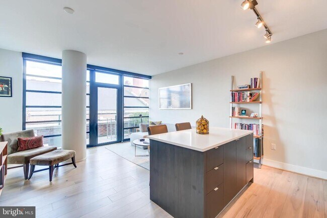 Foto del edificio - 1300 4th St SE