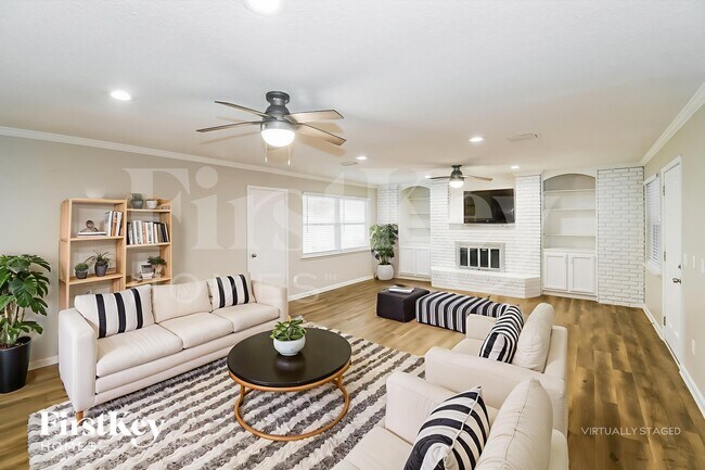 Foto del edificio - 3254 Remler Dr S