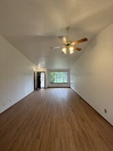 Building Photo - 202 Lava Ln