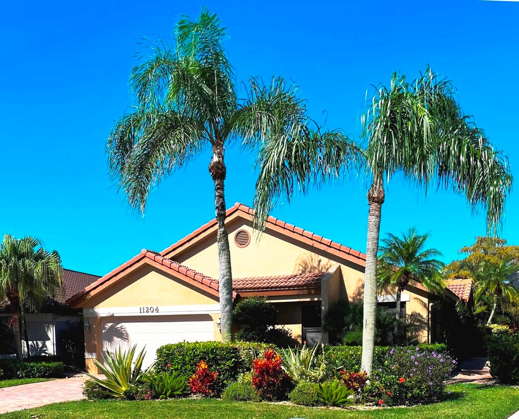 Primary Photo - 11204 Cloverleaf Cir