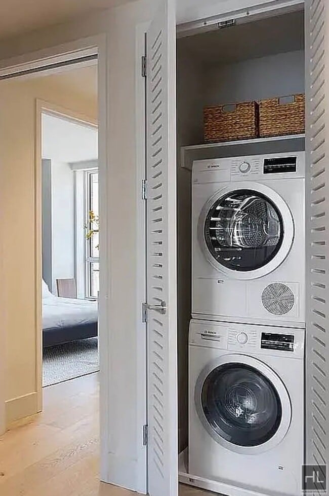 Foto del edificio - EAST 2ND ST