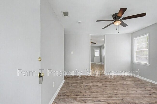 Foto del edificio - 2619-A Livingston Ave.